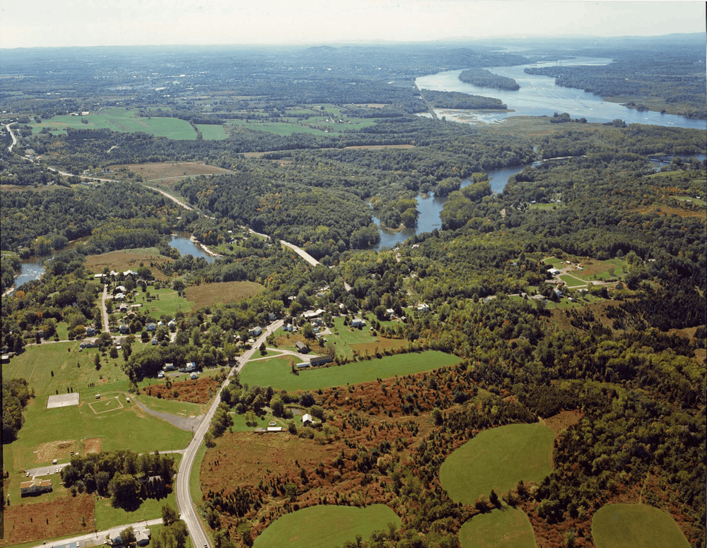 Stockport Flyover showing the Stockport Creek estuary and its path to the Hudson River